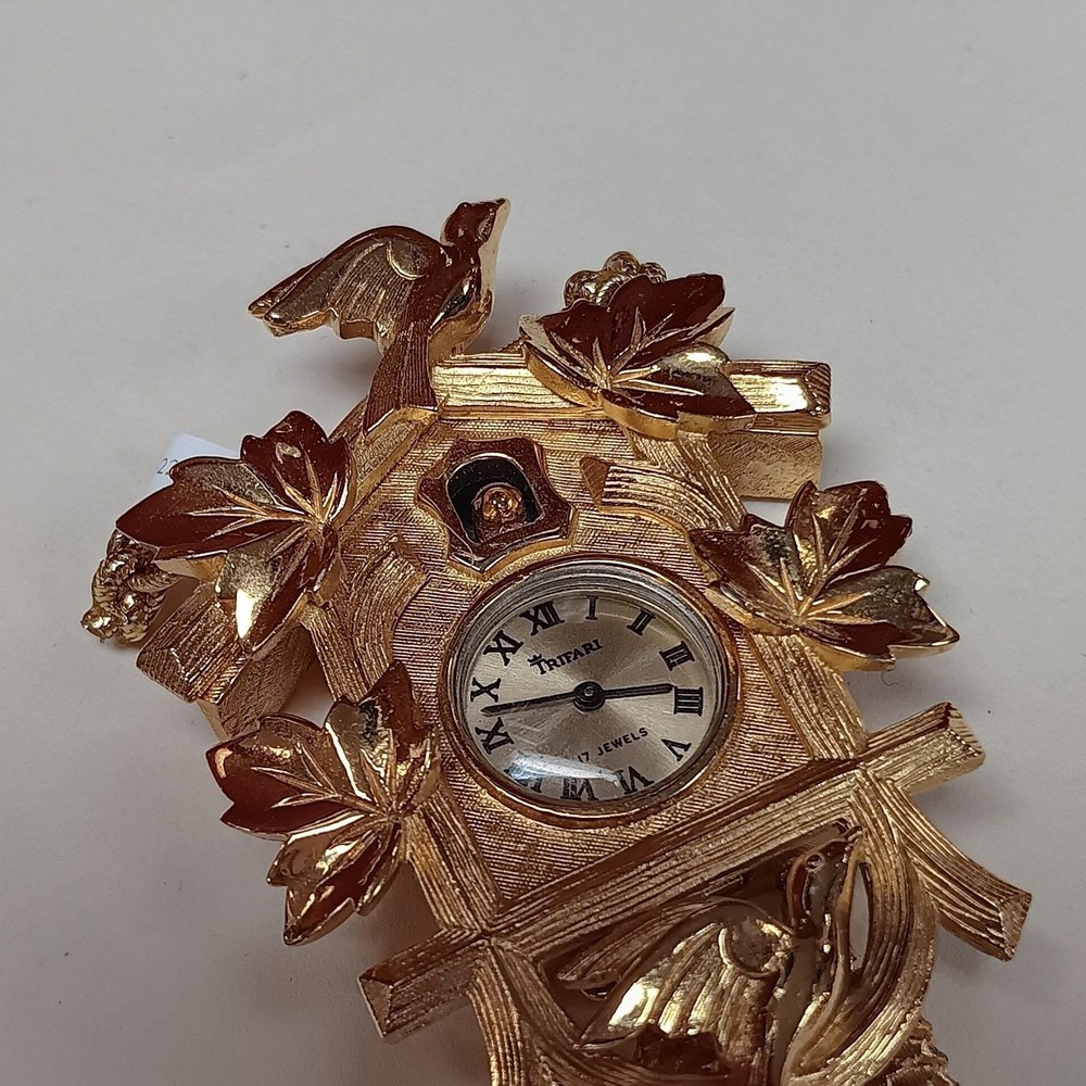 Vintage Trifari Necklace Pendant with Cuckcoo Clock Jewel - Picture 2 of 3